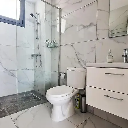 Prengos 24 * נאו חוריו